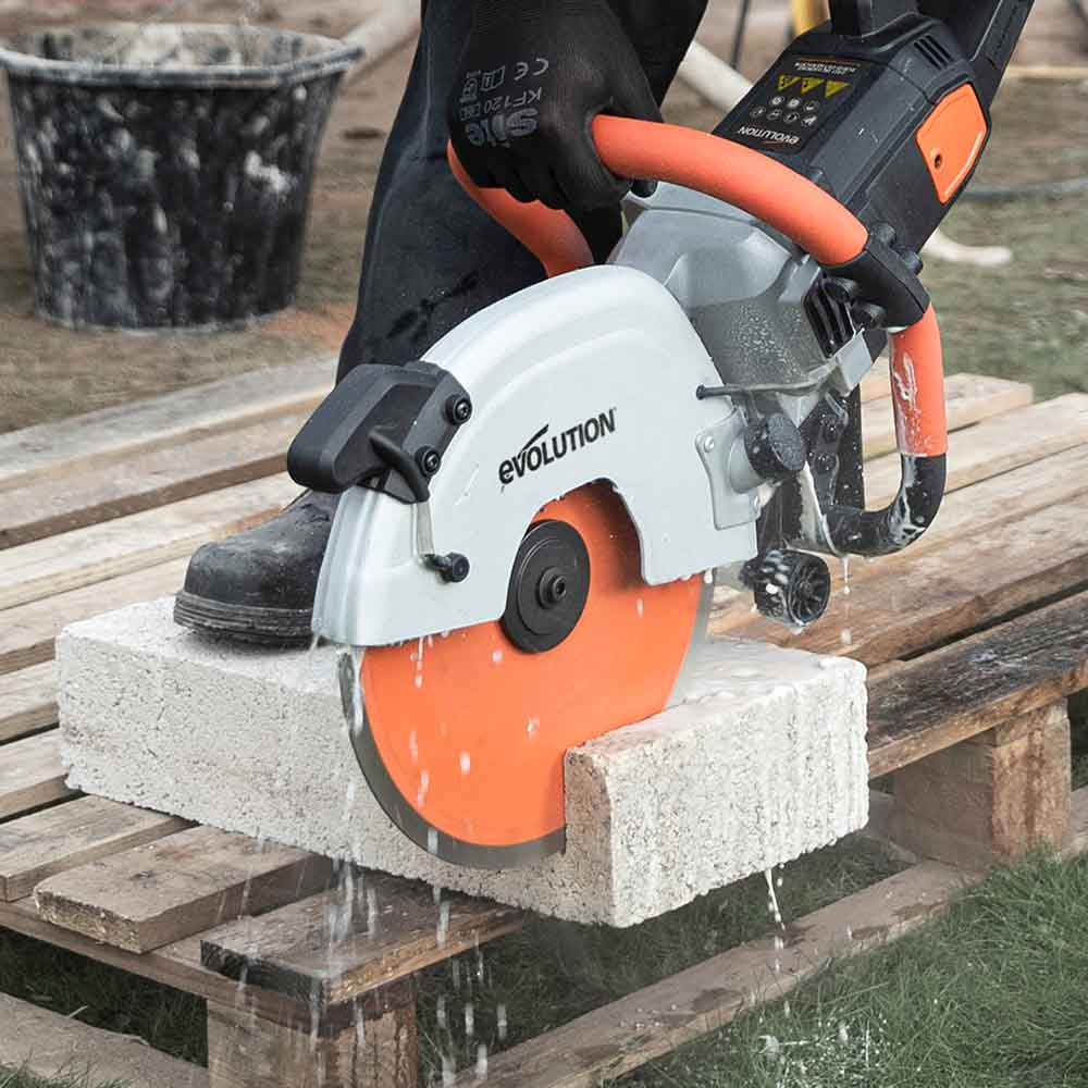 Tarcza diamentowa Evolution 300 mm Premium z wysoką koncentracją diamentu, segmentową krawędzią i otworem