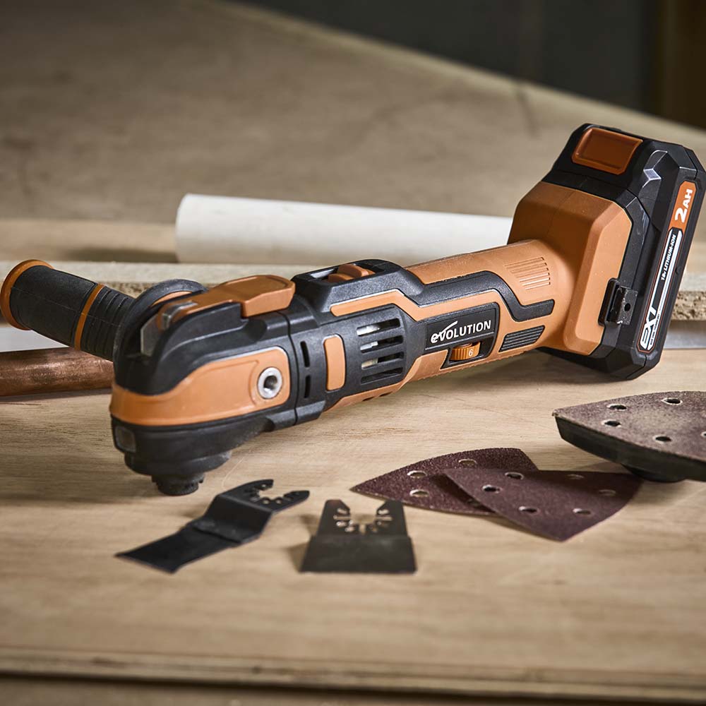 Akumulatorowe narzędzie wielofunkcyjne Evolution R18MLT-Li z wielomateriałowym ostrzem